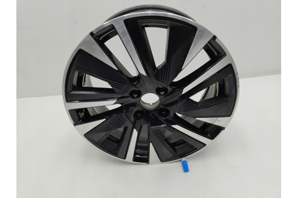 Llanta Peugeot 2008 II R18 4x108 ET35 Nueva 9828186880