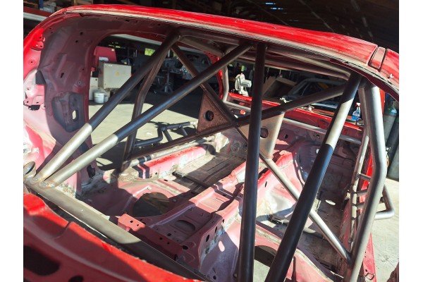Mazda RX 8 body with safety cage Part manufacturer no brand