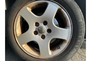 AUDI A4 BERLINA (B5) 2.4