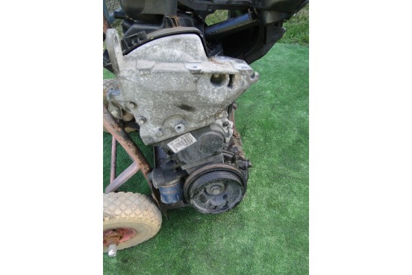 Dacia Sandero II 2 1 2 engine D4F D4FF F732 D4FF732 Catalog number of the part Renault 1 2 D4FF