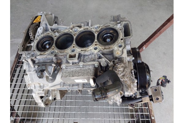 ENGINE DOL ENGINE 204DTD 2 0 D 4X4 AWD JAGUAR F PACE X761 E PACE X540 Catalog number of the part SILNIK DOL SILNIKA TLOK KORBOWO