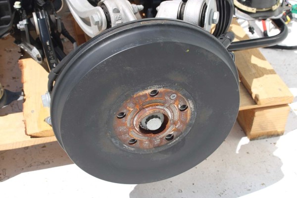 Viga de suspensión trasera VW ID4 Pro con motor eléctrico y componen