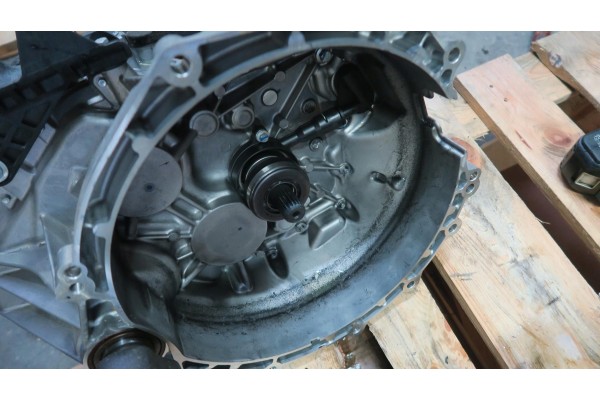 FORD TRANSIT COURIER MK3 1 0 ECOBOOST GEARBOX ORIGINAL R2XR 7002 DA Part manufacturer Ford OE