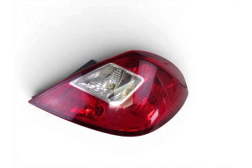PILOTO TRASERO DERECHO OPEL CORSA D