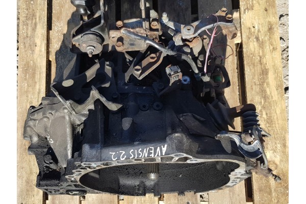 TOYOTA AVENSIS T25 2 2 D4D 2AD GEARBOX
