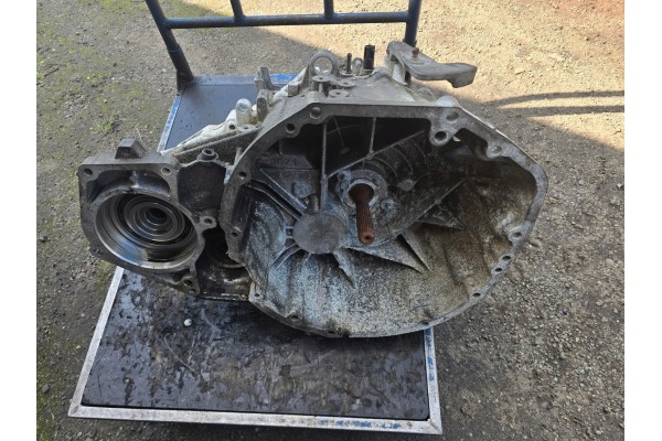 Transmission Nissan X Trail T31 2 0 DCI 4x4 JG71M complete