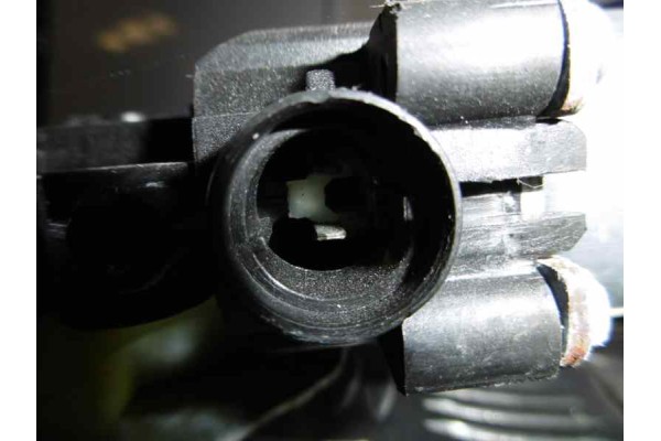 2 PIN ELEVALUNAS DELANTERO IZQUIERDO RENAULT KANGOO II (F/KW0) Dynamique 2008 2 PIN 152168 RENAULT - 1