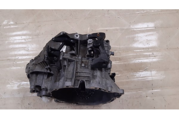 VOLVO V60 II 2 0 D4 GEARBOX GU1R 7002 BEE 1285453
