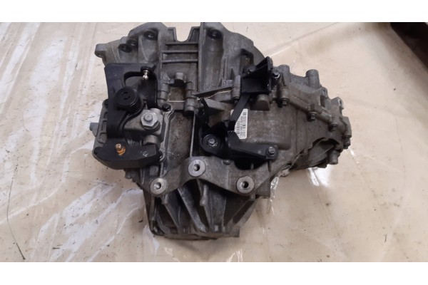 VOLVO V60 II 2 0 D4 GEARBOX GU1R 7002 BEE 1285453 Transmission type manual