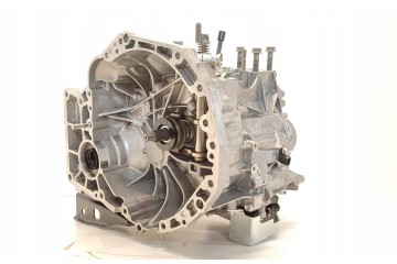 SUZUKI S CROSS SX 4 GEARBOX 1 5 HYBRID 3 5TYS KM 1 5 Z81 017L