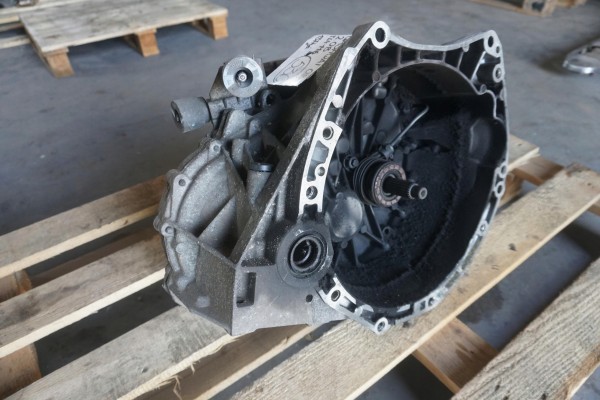 NISSAN QASHQAI AND J10 GEARBOX TL4 2 0B MR20 2008r TL4116 32010JD200 Car type passenger cars