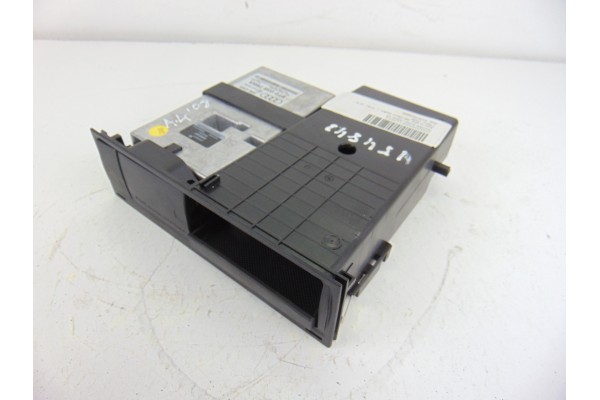 8T0035785A SISTEMA AUDIO / RADIO CD AUDI A4 BERLINA (8K2) Básico 2008 8T0035785A 154843 AUDI - 1