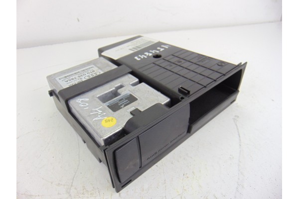 8T0035785A SISTEMA AUDIO / RADIO CD AUDI A4 BERLINA (8K2) Básico 2008 8T0035785A 154843 AUDI - 3