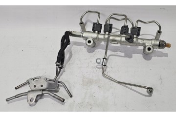 NEW OE INJECTION RAIL FUEL PRESSURE SENSOR NISSAN 2 5 DCI 01R01585 Engine type diesel