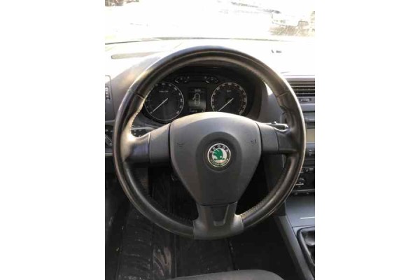 SKODA OCTAVIA COMBI (1Z5) Elegance