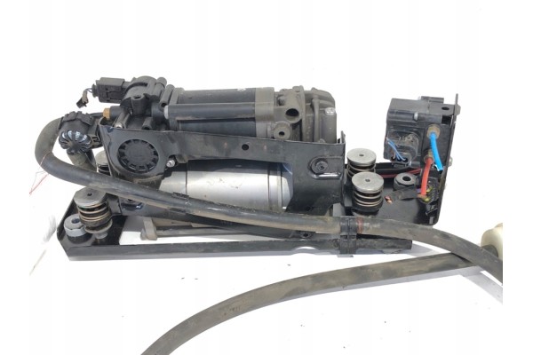 SUSPENSION COMPRESSOR BMW 5 Touring F11 09 17 520d 135kW 6794465 Packaging status replacement