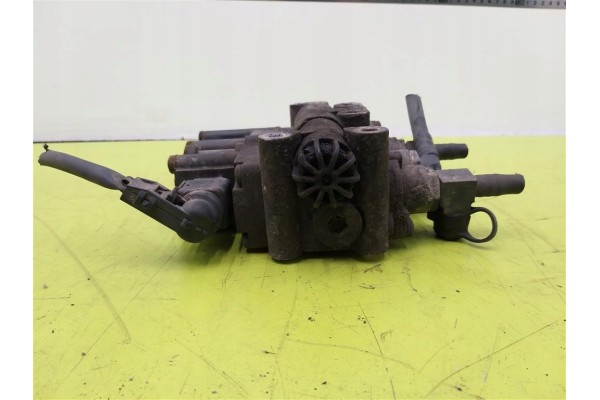 Cushion valve ECAS Mercedes Actros MP4 2011 2019 A0013271025 4728900320 Catalog number of substitutes A0013271025
