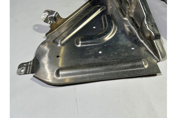 Cubierta inferior del tanque de combustible derecha e izquierda Chevro