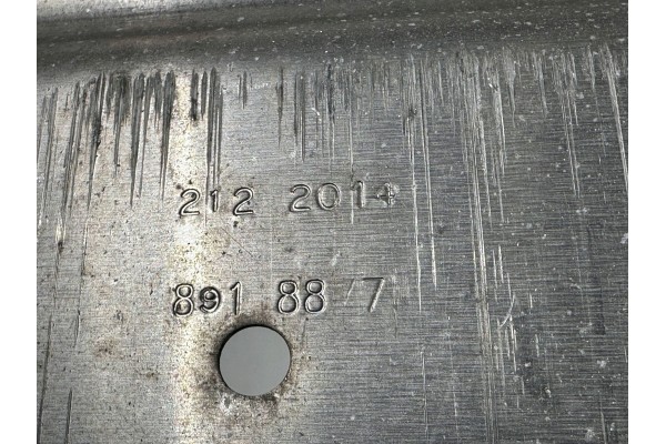 Cubierta inferior del tanque de combustible derecha e izquierda Chevro