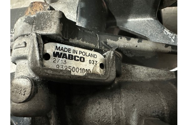 Válvula Secadora de Aire Iveco Stralis Hi-Way 4324160010 9325001010