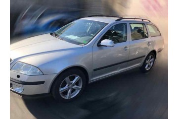 SKODA OCTAVIA COMBI (1Z5) Elegance