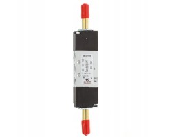 Solenoid distribution valve 368 011 02 5 3 in center position