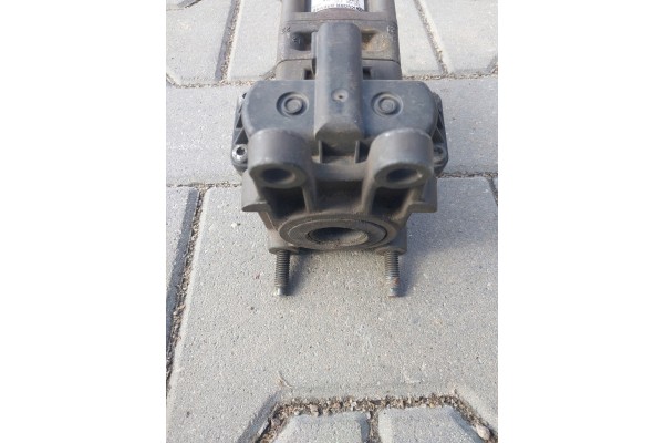 RENAULT PREMIUM DXI BRAKE PEDAL MAIN VALVE Part manufacturer Knorr Bremse