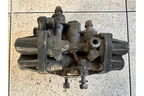 Air Dryer Valve Iveco Stralis Hi Way S Way 5802223716 9325050030 Part manufacturer Wabco