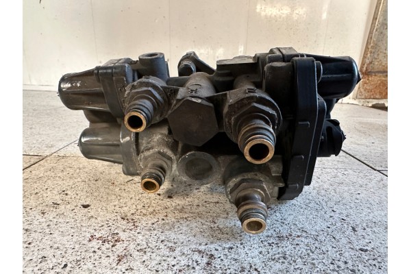 Válvula Deshumidificadora Iveco Stralis Hi-Way S-Way 5802223716 93250