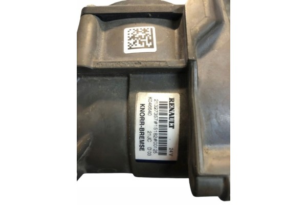 Foot brake master valve Renault Range T original 21327357 Catalog number of the part 21327357