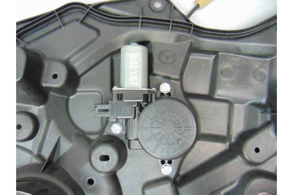 2 PIN ELEVALUNAS DELANTERO DERECHO MAZDA 3 BERLINA (BL) Active 2012 2 PIN 182739 MAZDA - 2