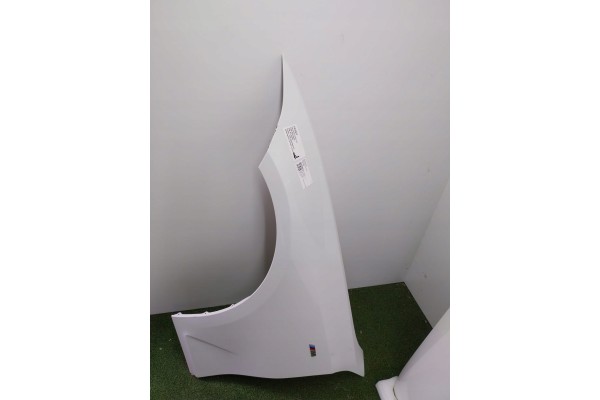 Parachoques delantero con guardabarros y tira LED para BMW G20 Lift LC