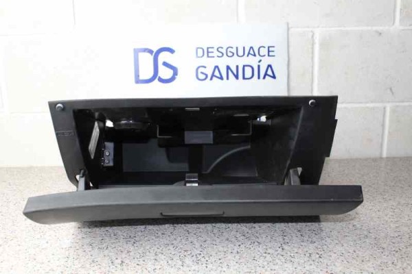 GUANTERA PEUGEOT 308