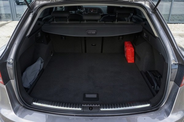 SEAT LEON MK3 III ST 2012 2020 STATION WAGON TRUNK BLIND BLACK 5F9867811B Part manufacturer Venus LTD