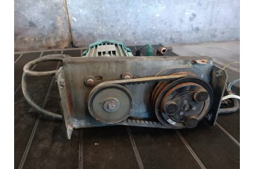 AIR CONDITIONING COMPRESSOR ELECTRIC MOTOR THERMO KING LS90P GENERATOR Car type passenger cars