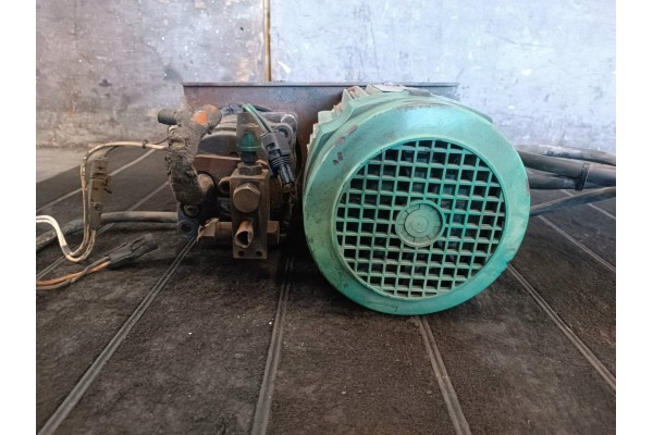 AIR CONDITIONING COMPRESSOR ELECTRIC MOTOR THERMO KING LS90P GENERATOR Catalog number of the part LS90P
