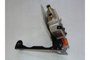 VW PASSAT B8 HEAT EXCHANGER WEBASTO 12E963231E Catalog number of the part VW PASSAT B8 WYMIENNIK CIEPA WEBASTO 12E963231E