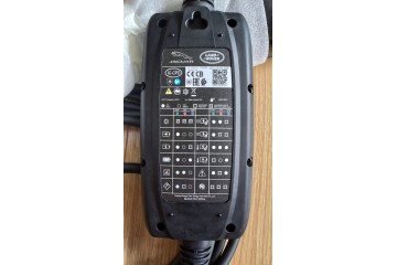 CHARGER AC CABLE WITH SOCKET 230V S8E2 10C792 ADB Jaguar Land Rover Catalog number of the part S8E2 10C792 ADB