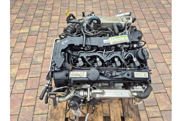 COMPLETE ENGINE INFINITI Q30 2 2D 651930 Part manufacturer Infiniti OE