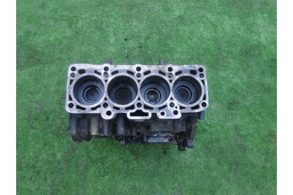 Volkswagen Golf VI 6 engine 2 0 TDI CFH block crankshaft piston down