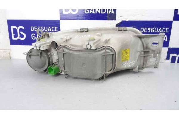  FARO IZQUIERDO FORD FIESTA BERLINA Básico 1997 157583 FORD - 1