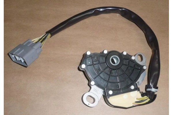 GEARBOX CONTROLLER R ESPACE IV Product weight with unit packaging 1 kg