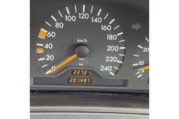 MERCEDES-BENZ CLASE E (BM 210) BERLINA 230 (210.037)