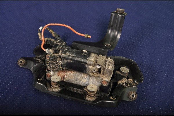 AUDI A6 AVANT SUSPENSION COMPRESSOR 4G5 C7 4GD 4G0616005C 2520246 3 0L