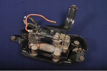 AUDI A6 AVANT SUSPENSION COMPRESSOR 4G5 C7 4GD 4G0616005C 2520246 3 0L