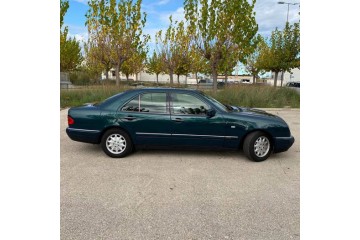 MERCEDES-BENZ CLASE E (BM 210) BERLINA 230 (210.037)