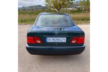MERCEDES-BENZ CLASE E (BM 210) BERLINA 230 (210.037)