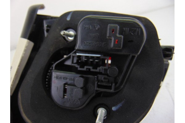 5K0945093G PILOTO TRASERO IZQUIERDO INTERIOR VOLKSWAGEN GOLF VI (5K1)(10.2008)