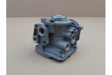 Válvula de freno para remolque Wabco 9710028050