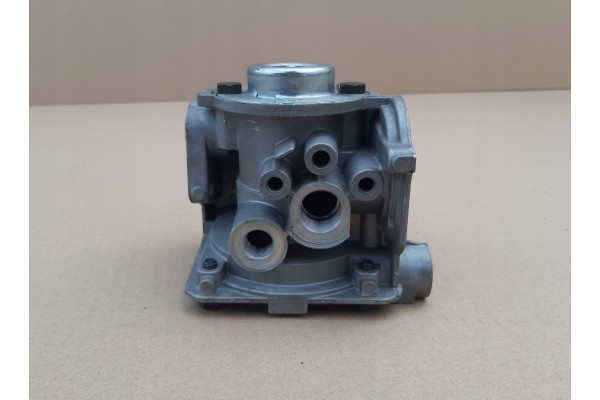 Válvula de freno para remolque Wabco 9710028050